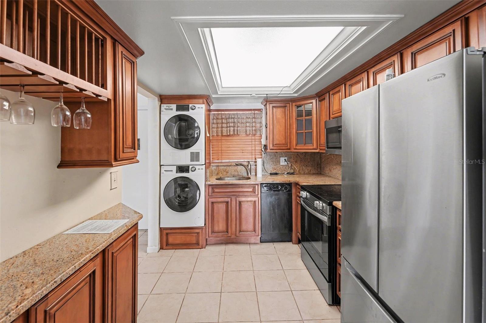 Image 7 of 30 For 3850 13th Avenue N 106