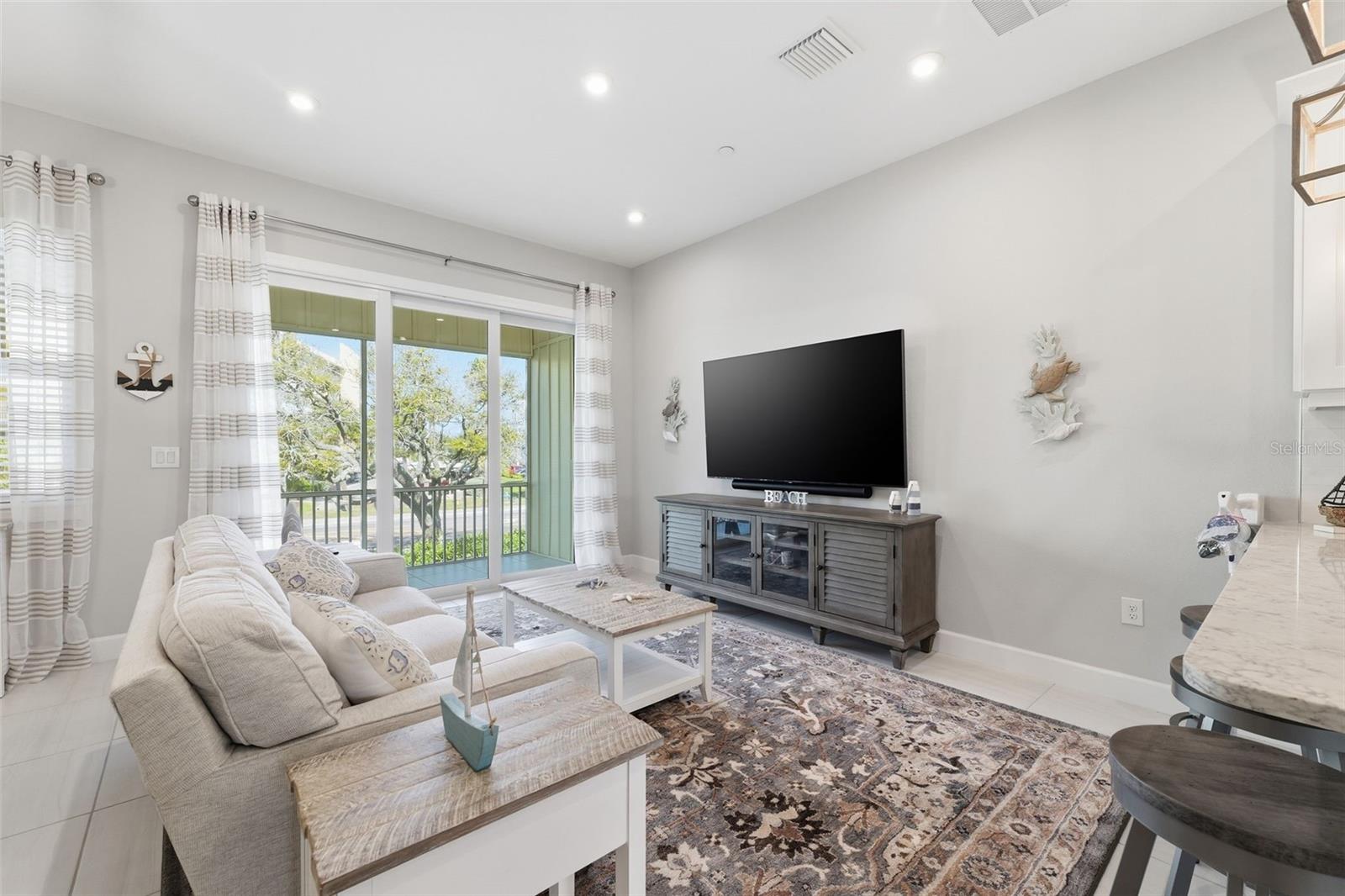 Image 12 of 59 For 2516 Coral Court