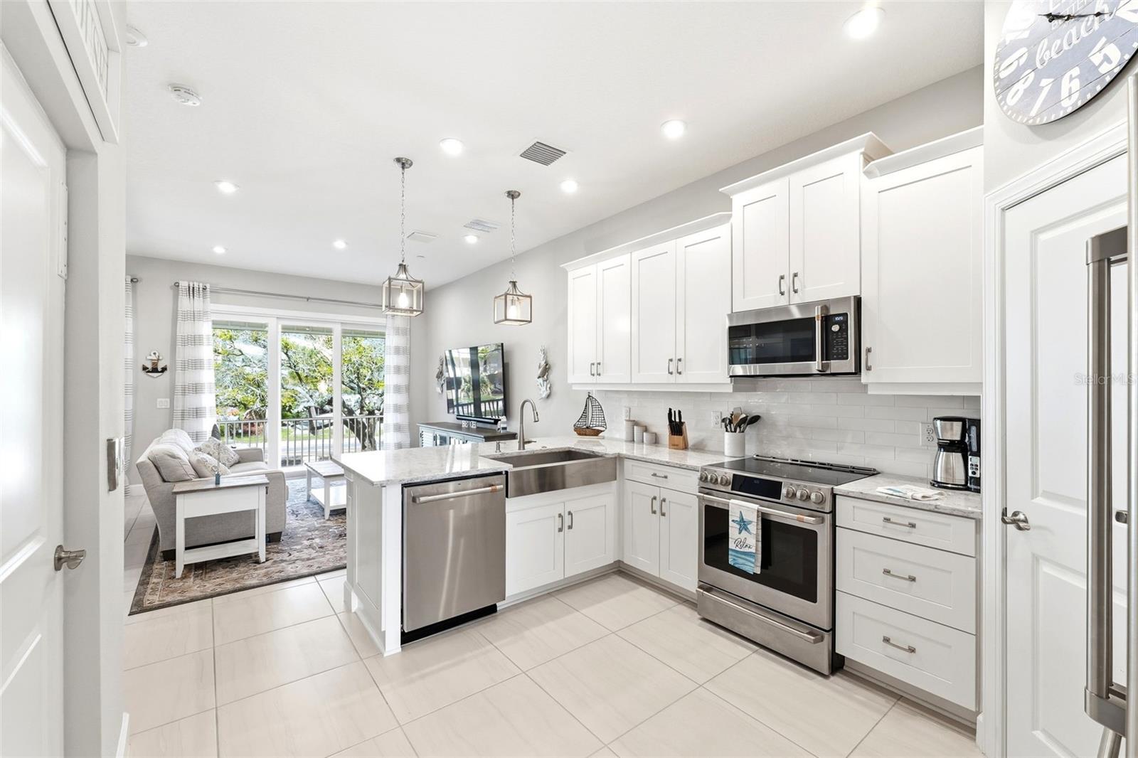 Image 17 of 59 For 2516 Coral Court