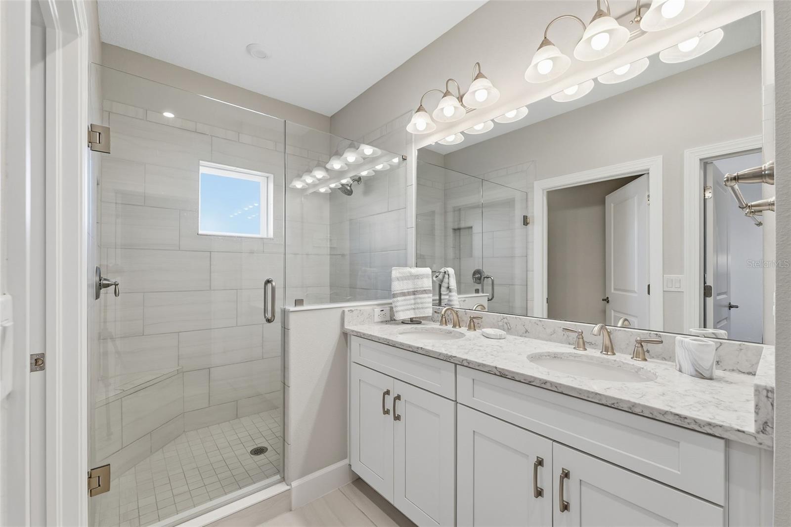 Image 33 of 59 For 2516 Coral Court