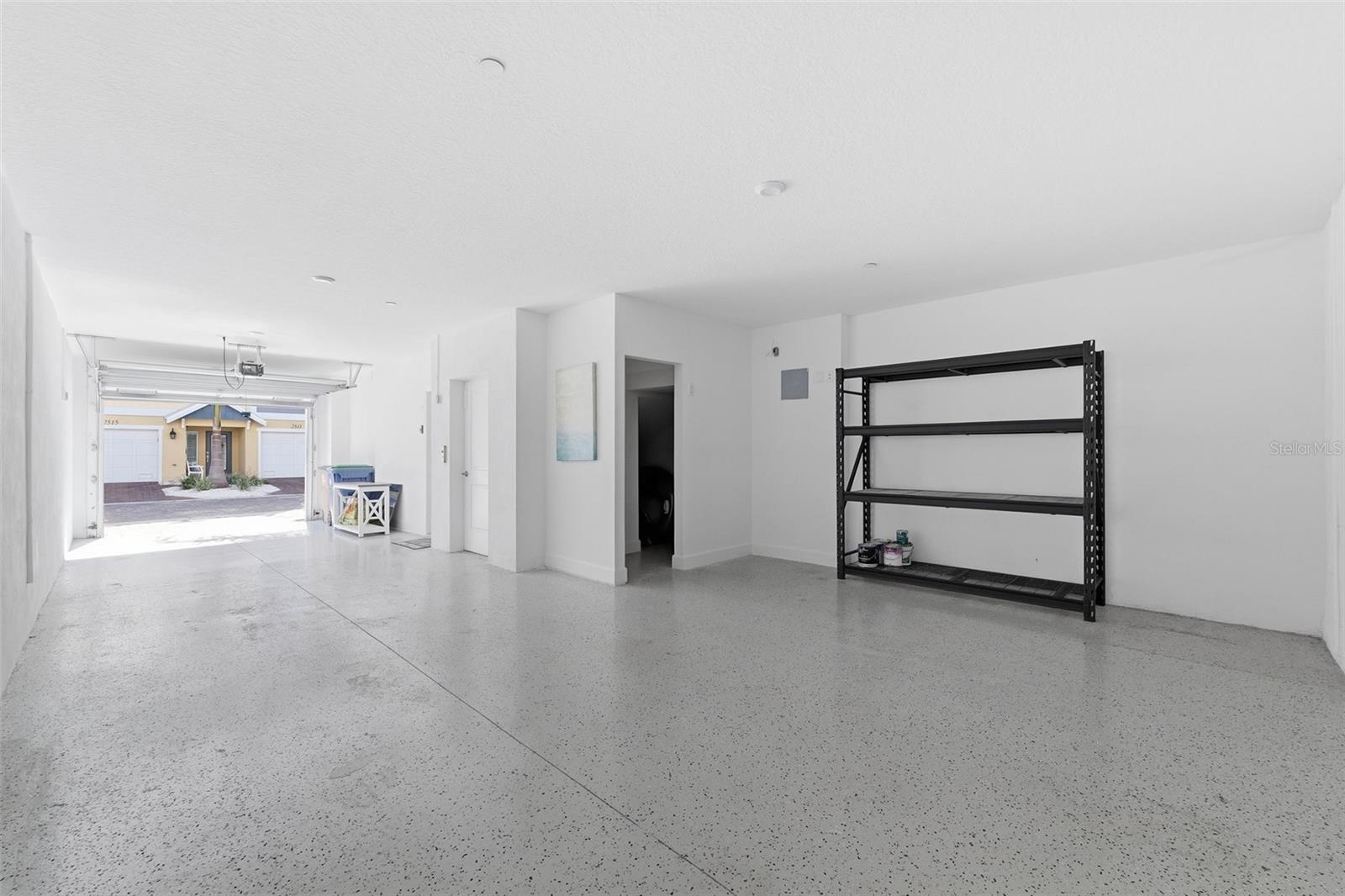 Image 41 of 59 For 2516 Coral Court