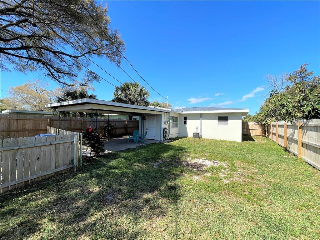 Image 8 of 9 For 2334 38th Avenue N