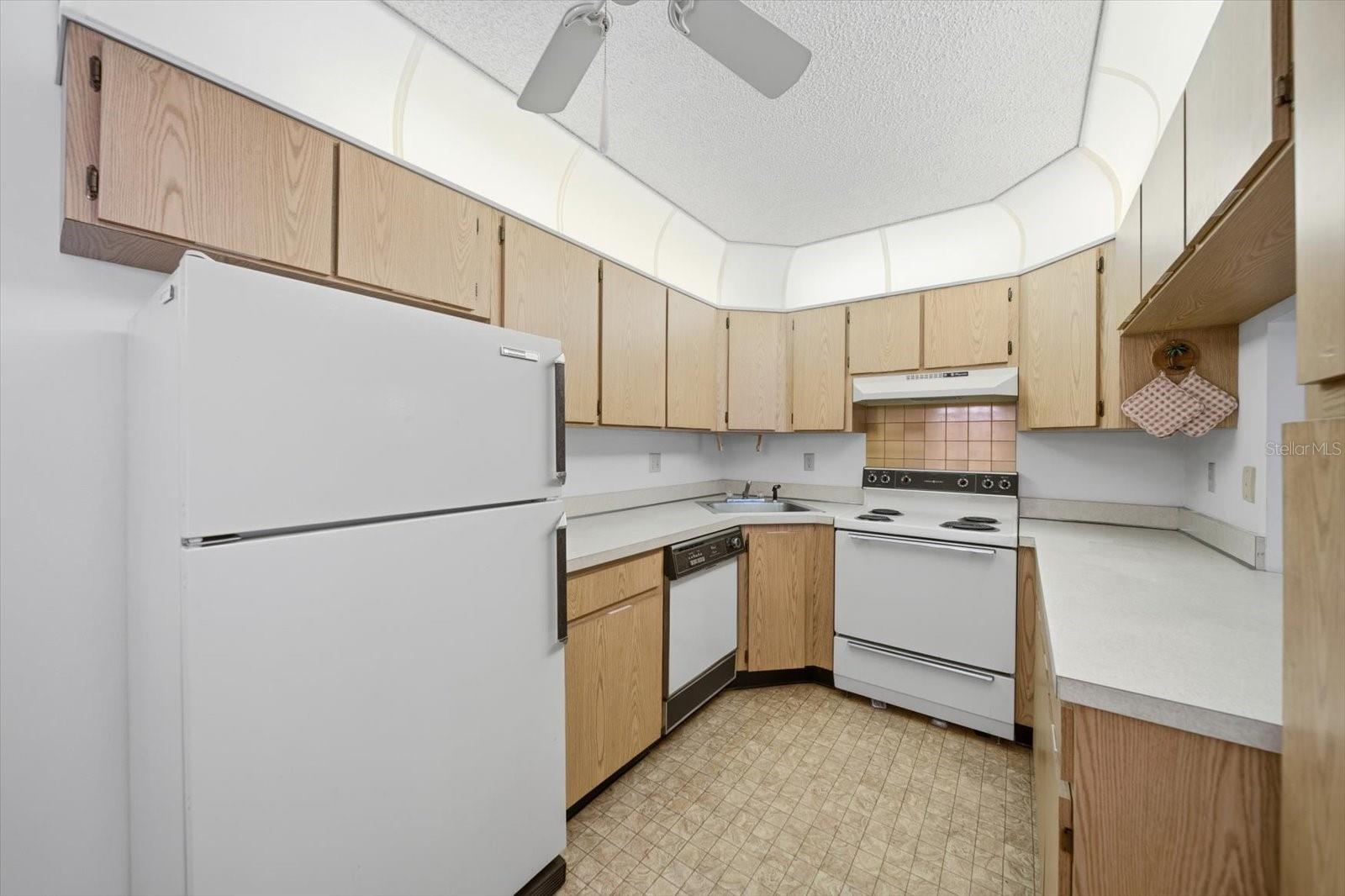 Image 6 of 27 For 1441 Pine Glen Lane E2