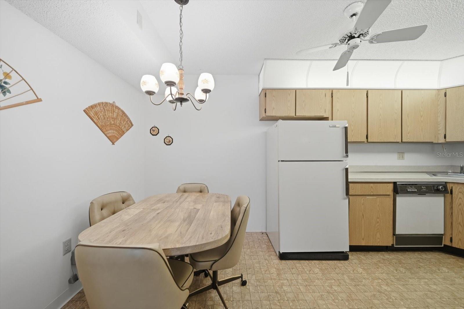 Image 7 of 27 For 1441 Pine Glen Lane E2