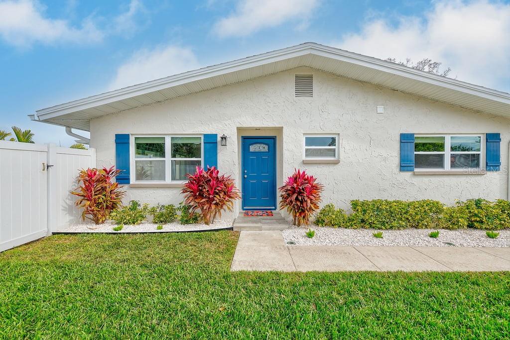 Details for 2589 Sunny Breeze Avenue B, LARGO, FL 33770