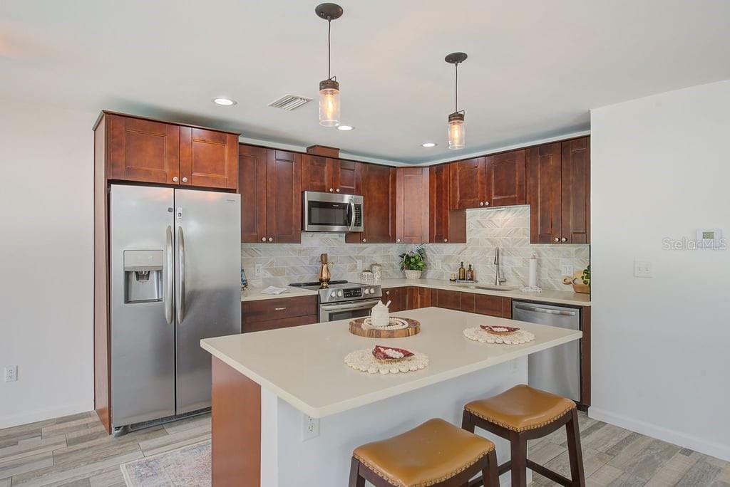 Image 10 of 16 For 2589 Sunny Breeze Avenue B