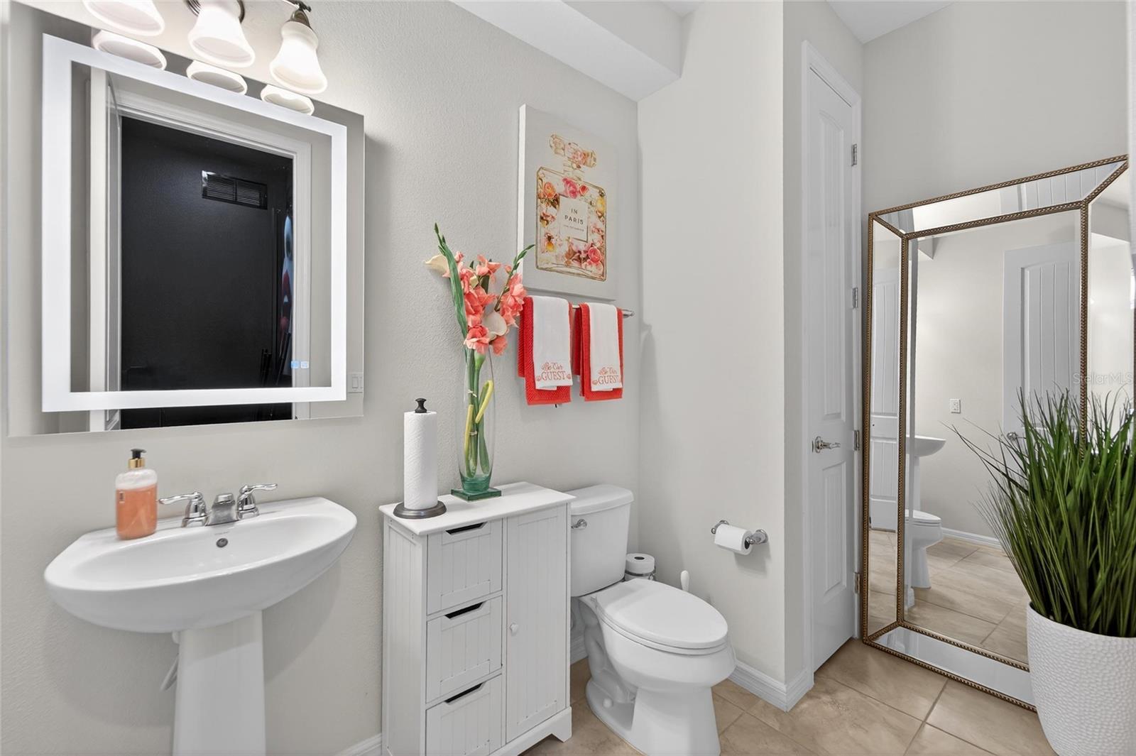 Image 35 of 98 For 13816 Galway Sand Road