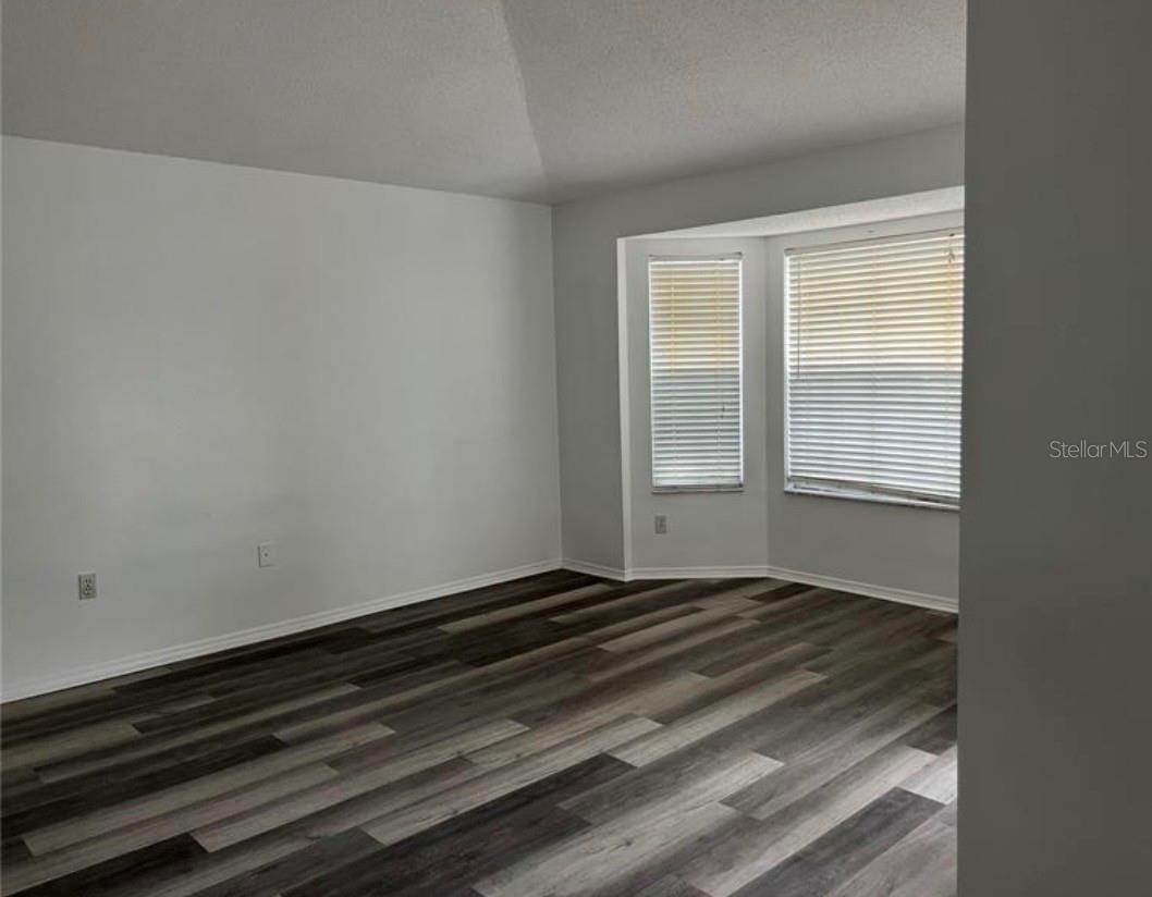 Image 4 of 10 For 3335 La Salle Avenue