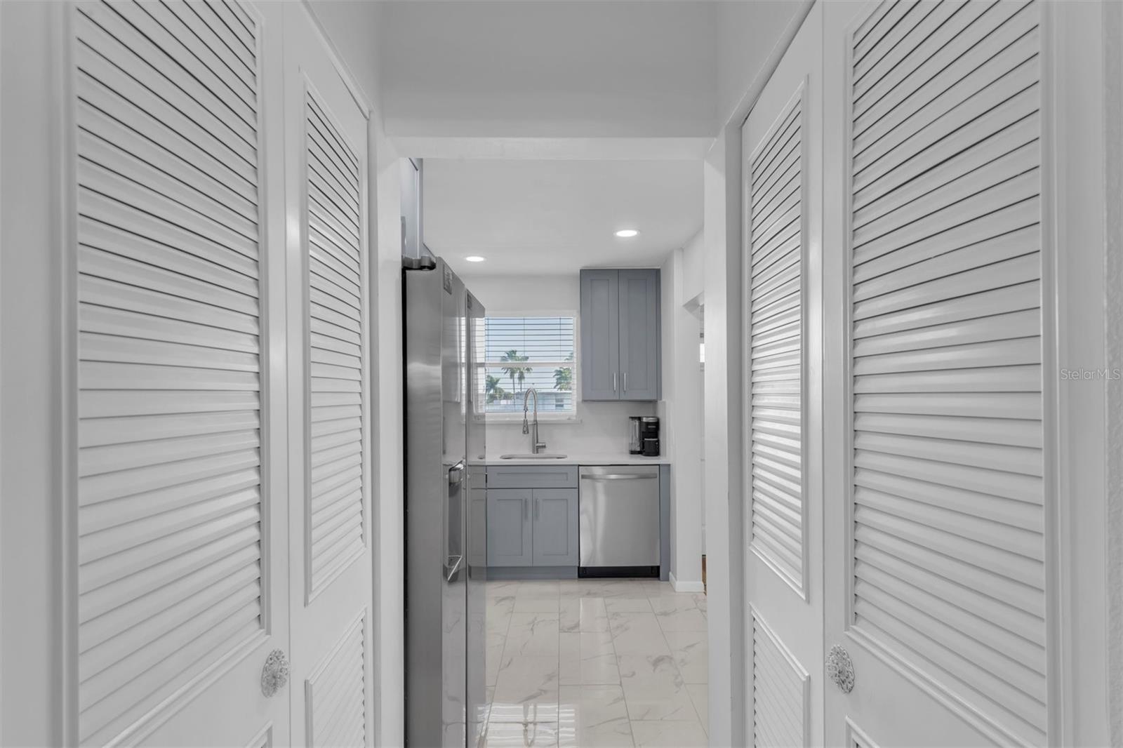 Image 6 of 43 For 3128 59th Street S 303