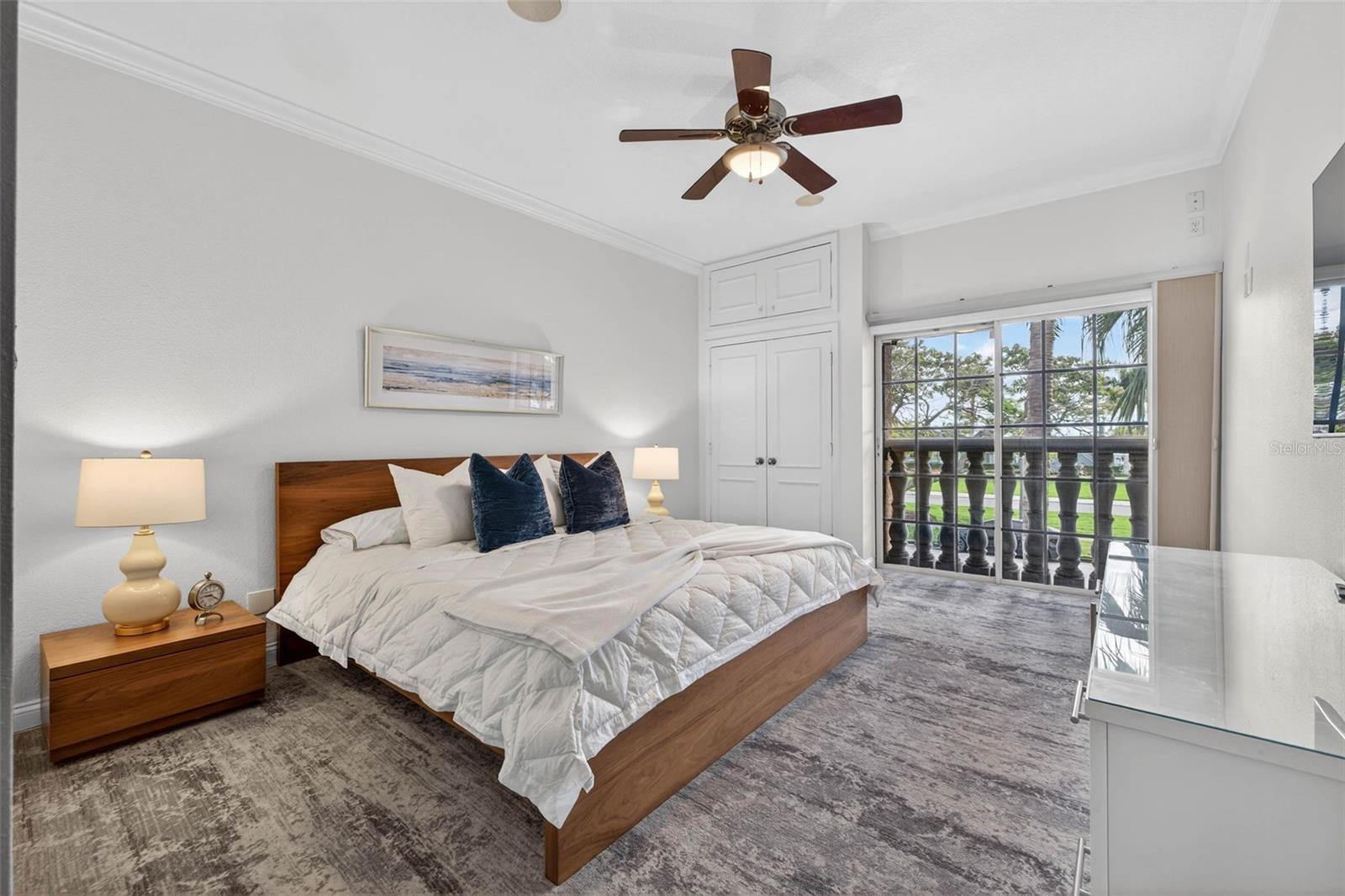 Image 12 of 26 For 922 Shore Drive Ne