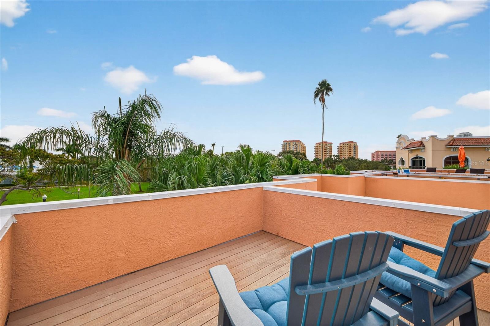 Image 23 of 26 For 922 Shore Drive Ne