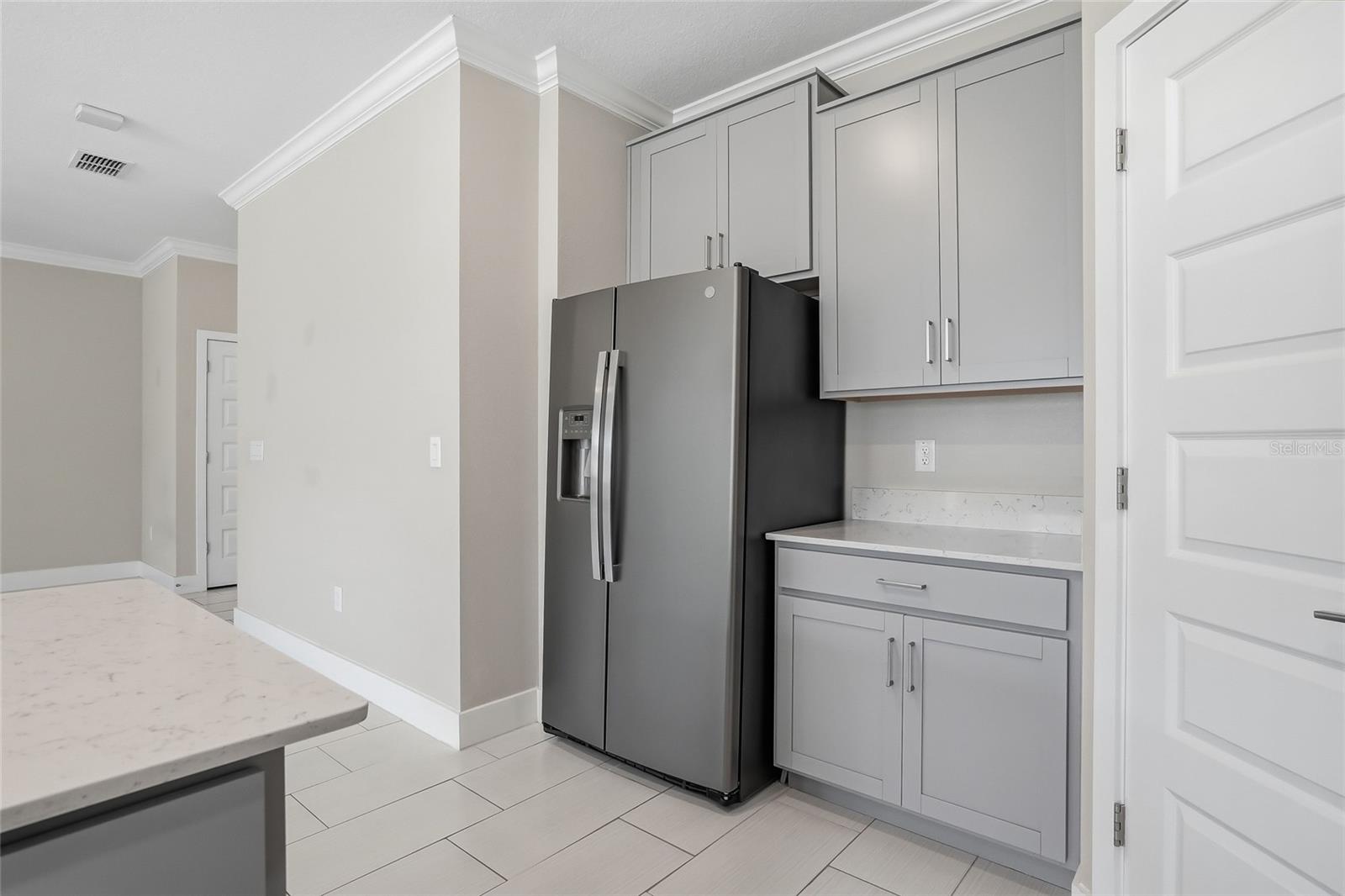 Image 17 of 61 For 8598 Campus Woods Way