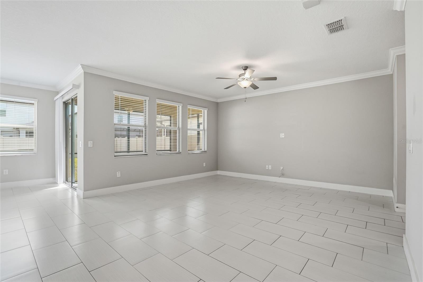 Image 26 of 61 For 8598 Campus Woods Way