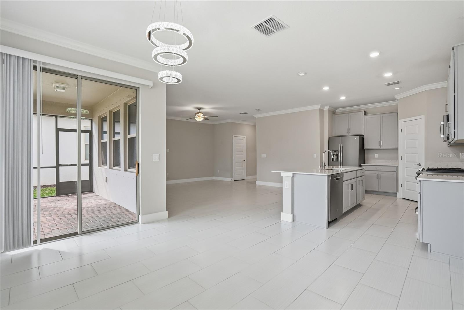 Image 28 of 61 For 8598 Campus Woods Way