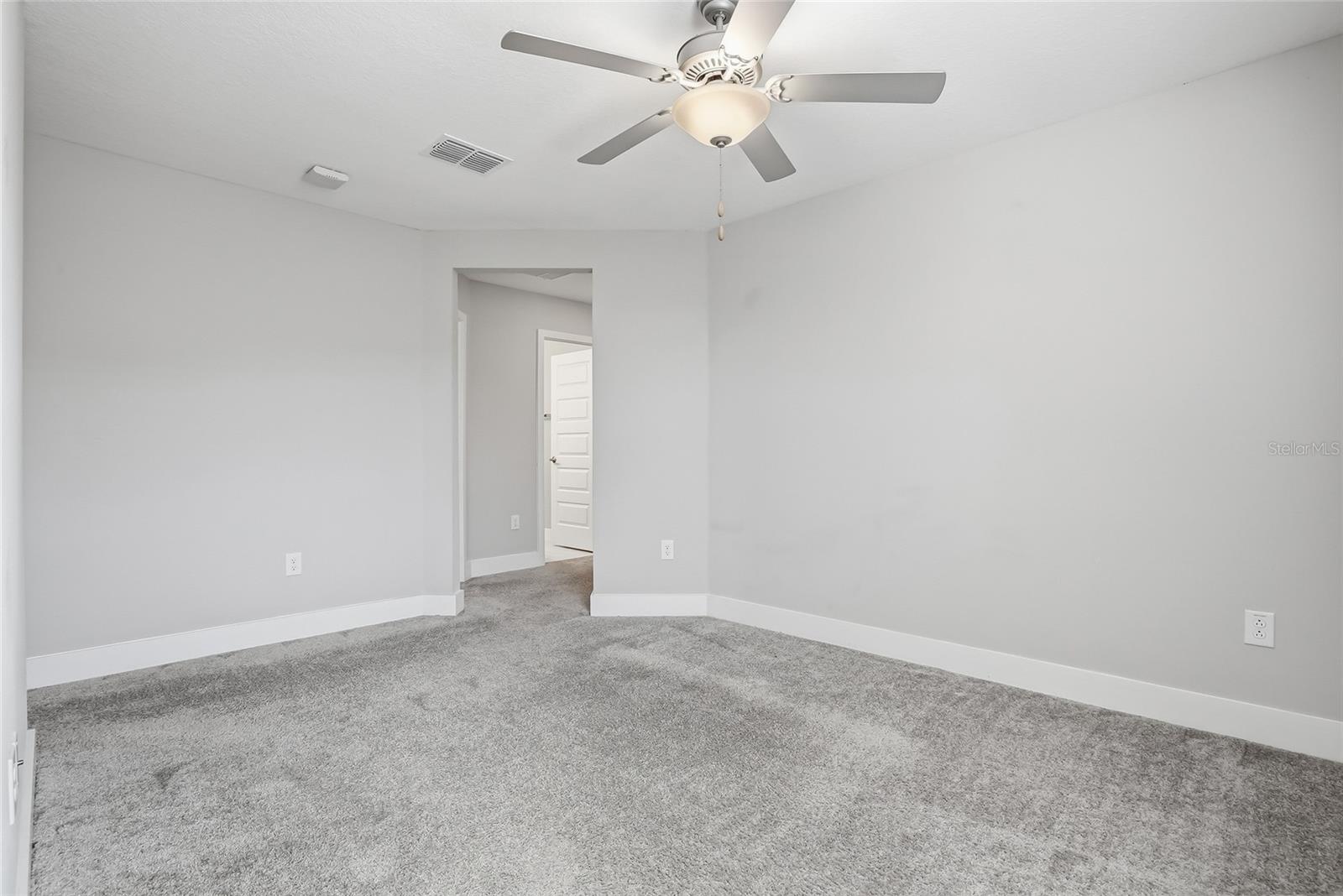 Image 31 of 61 For 8598 Campus Woods Way