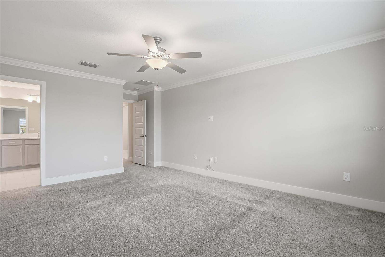 Image 42 of 61 For 8598 Campus Woods Way