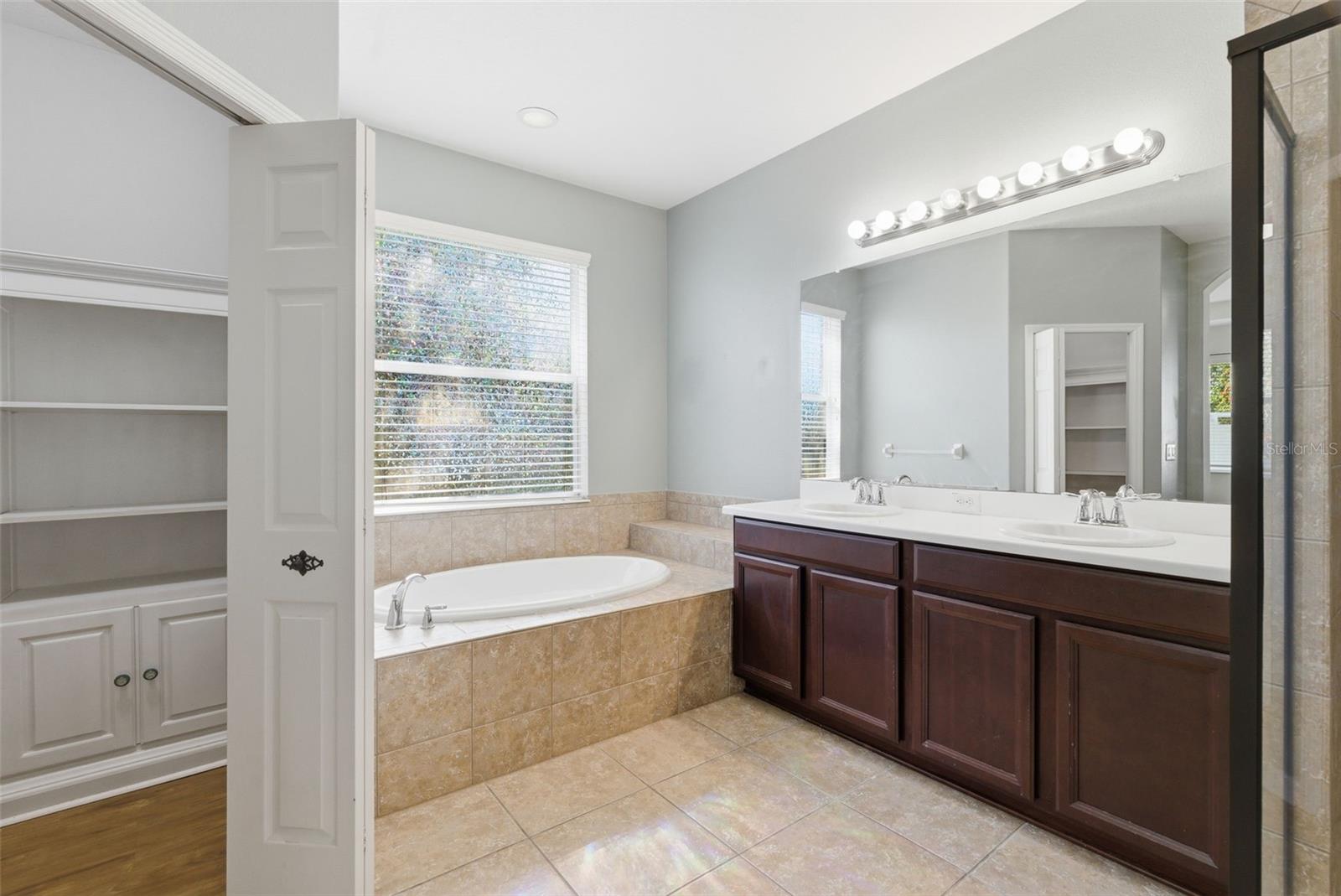 Image 12 of 19 For 11133 Wembley Landing Drive