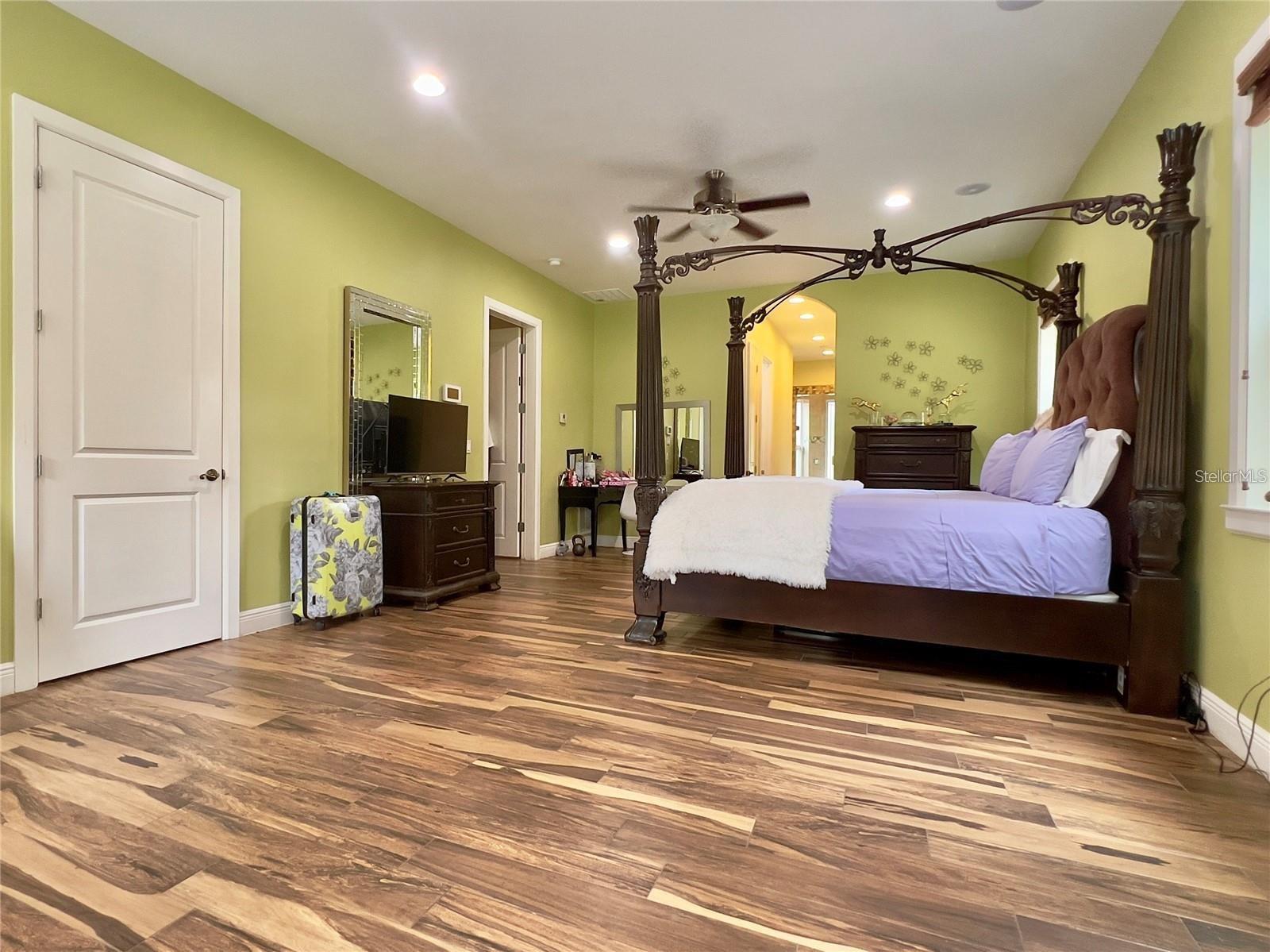 Image 39 of 58 For 3900 Reaves Road