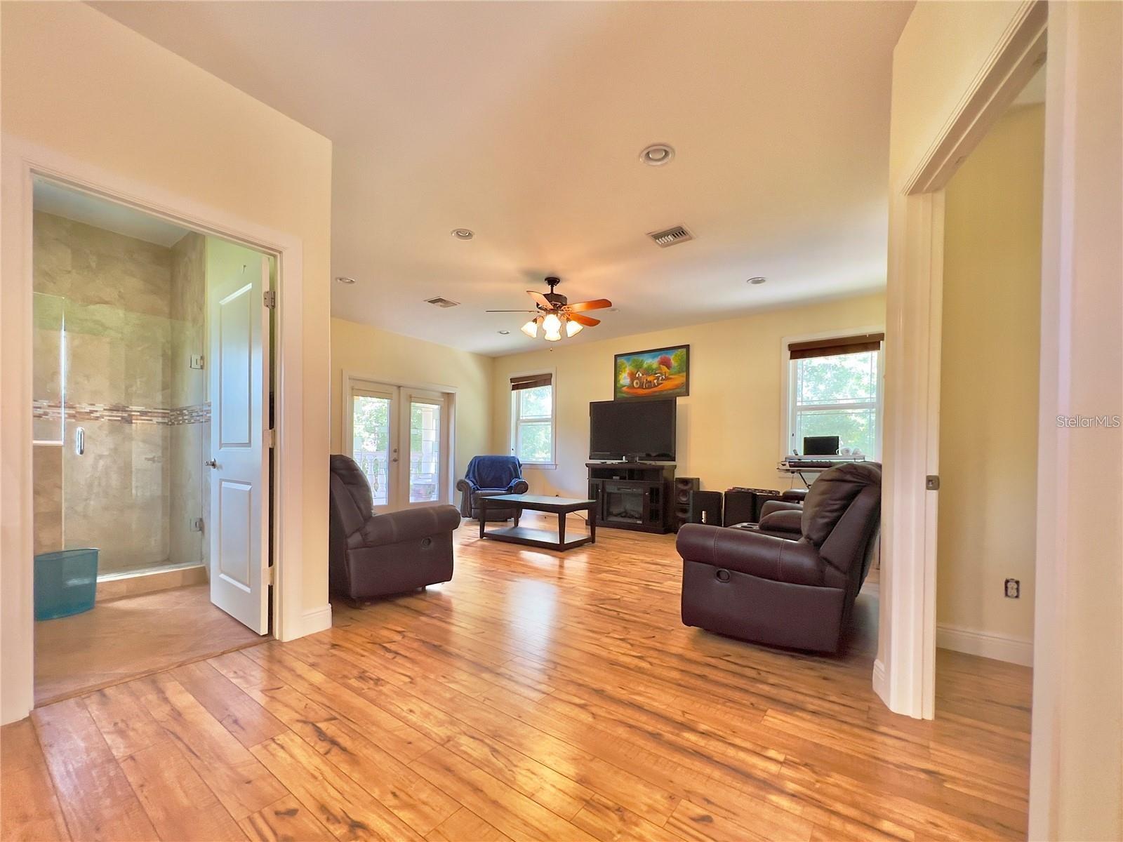 Image 46 of 58 For 3900 Reaves Road