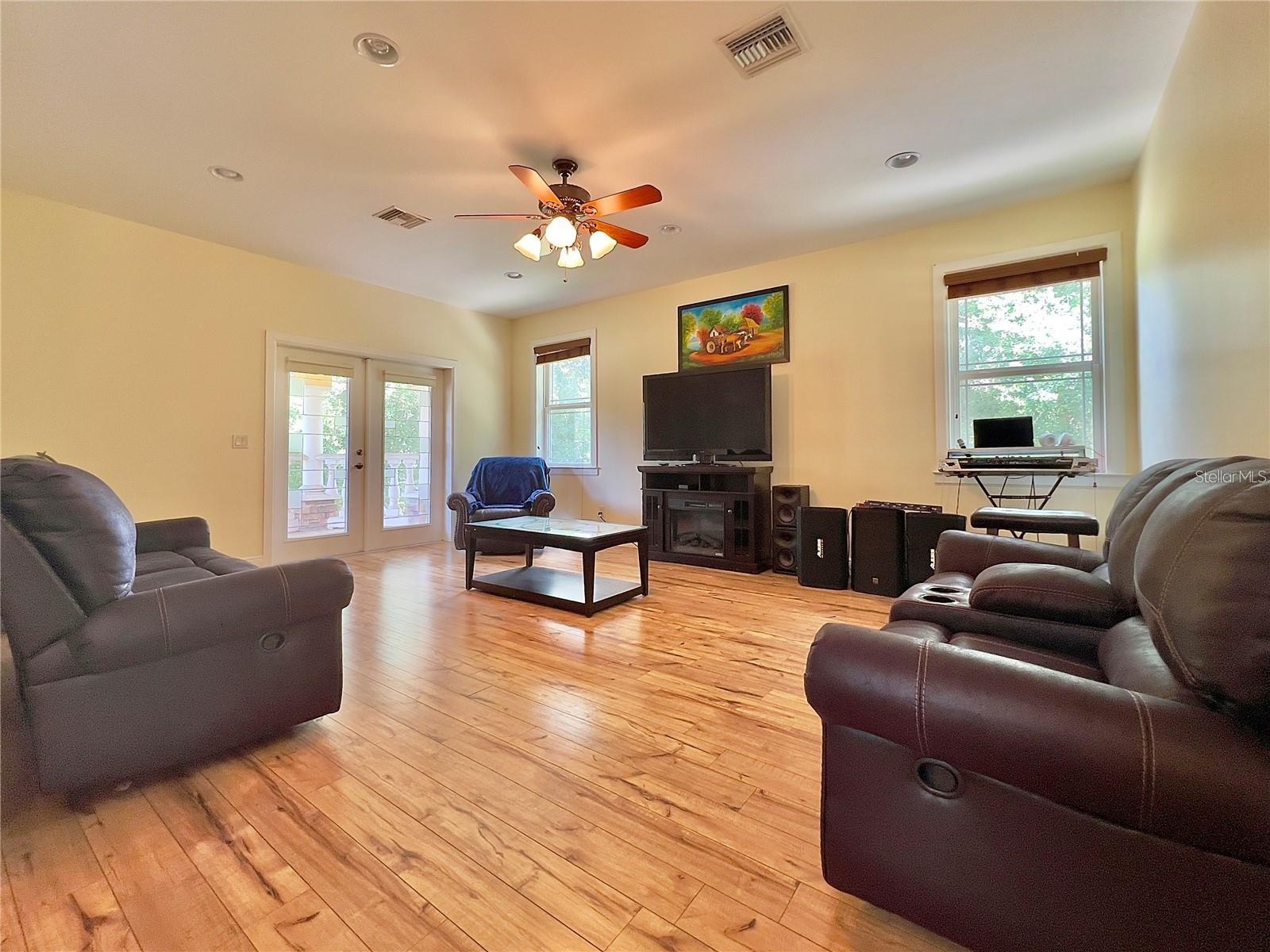 Image 47 of 58 For 3900 Reaves Road