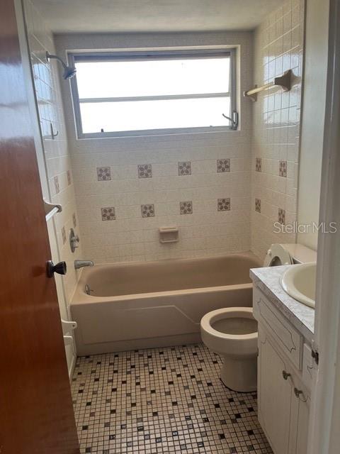 Image 11 of 16 For 300 94th Avenue N