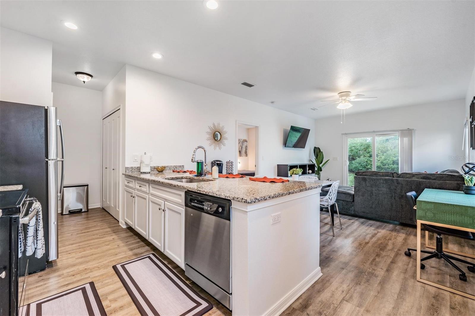 Image 14 of 36 For 2604 Highland Avenue B