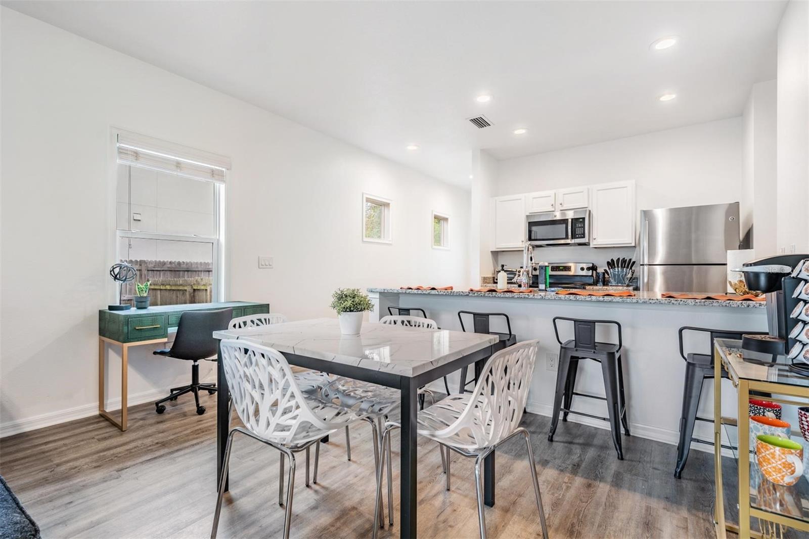 Image 9 of 36 For 2604 Highland Avenue B