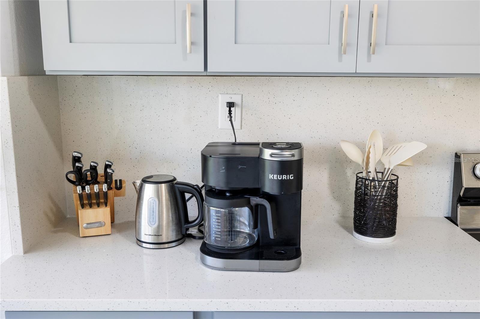 Image 12 of 70 For 8825 Oak Street