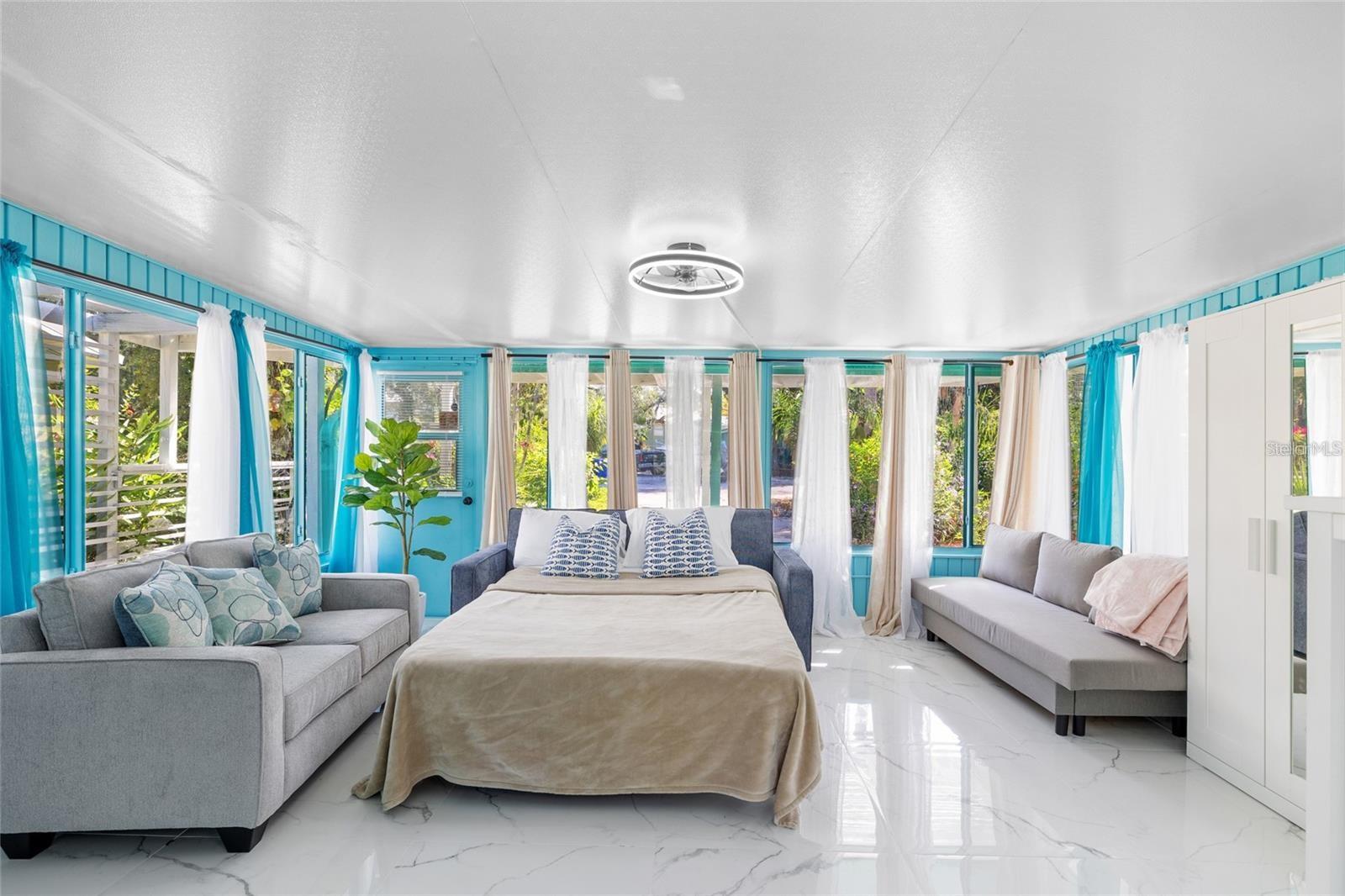 Image 16 of 70 For 8825 Oak Street