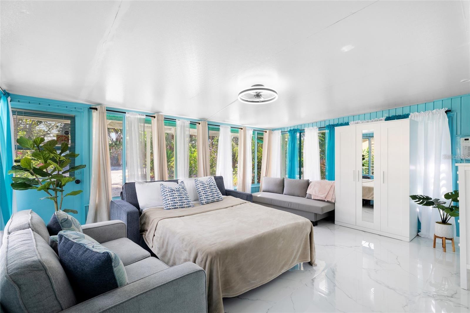 Image 17 of 70 For 8825 Oak Street