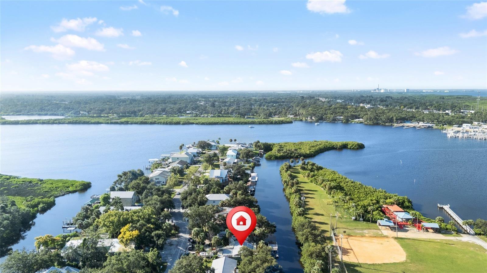 Image 2 of 70 For 8825 Oak Street