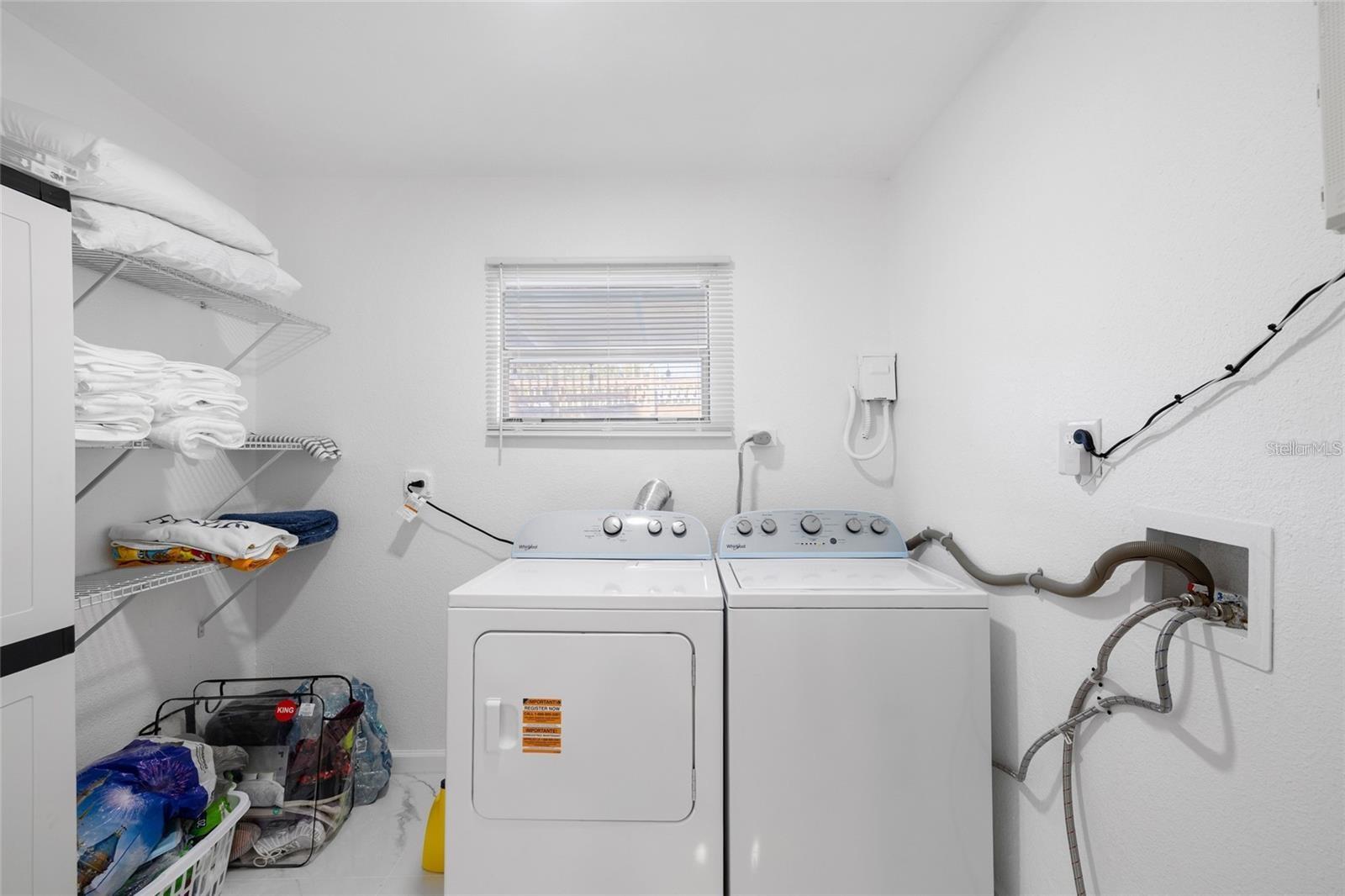 Image 22 of 70 For 8825 Oak Street