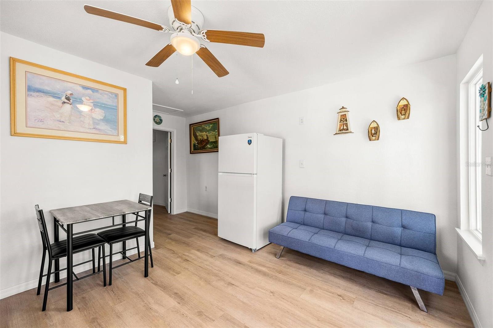 Image 43 of 70 For 8825 Oak Street