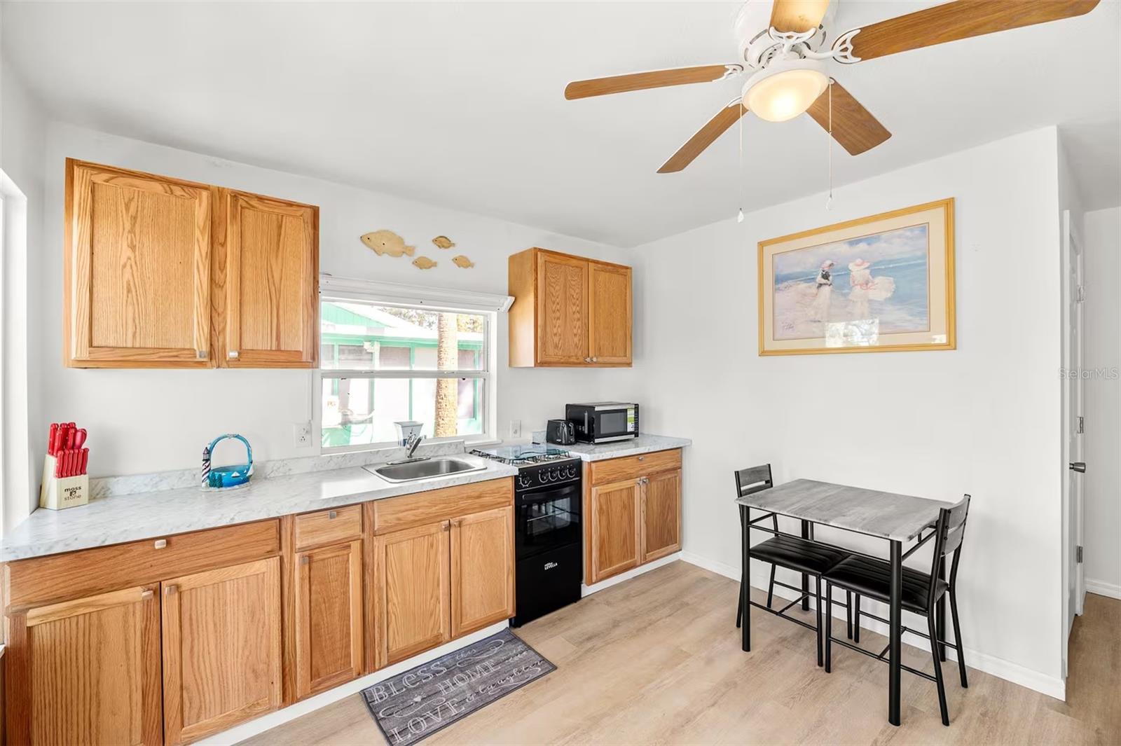 Image 44 of 70 For 8825 Oak Street