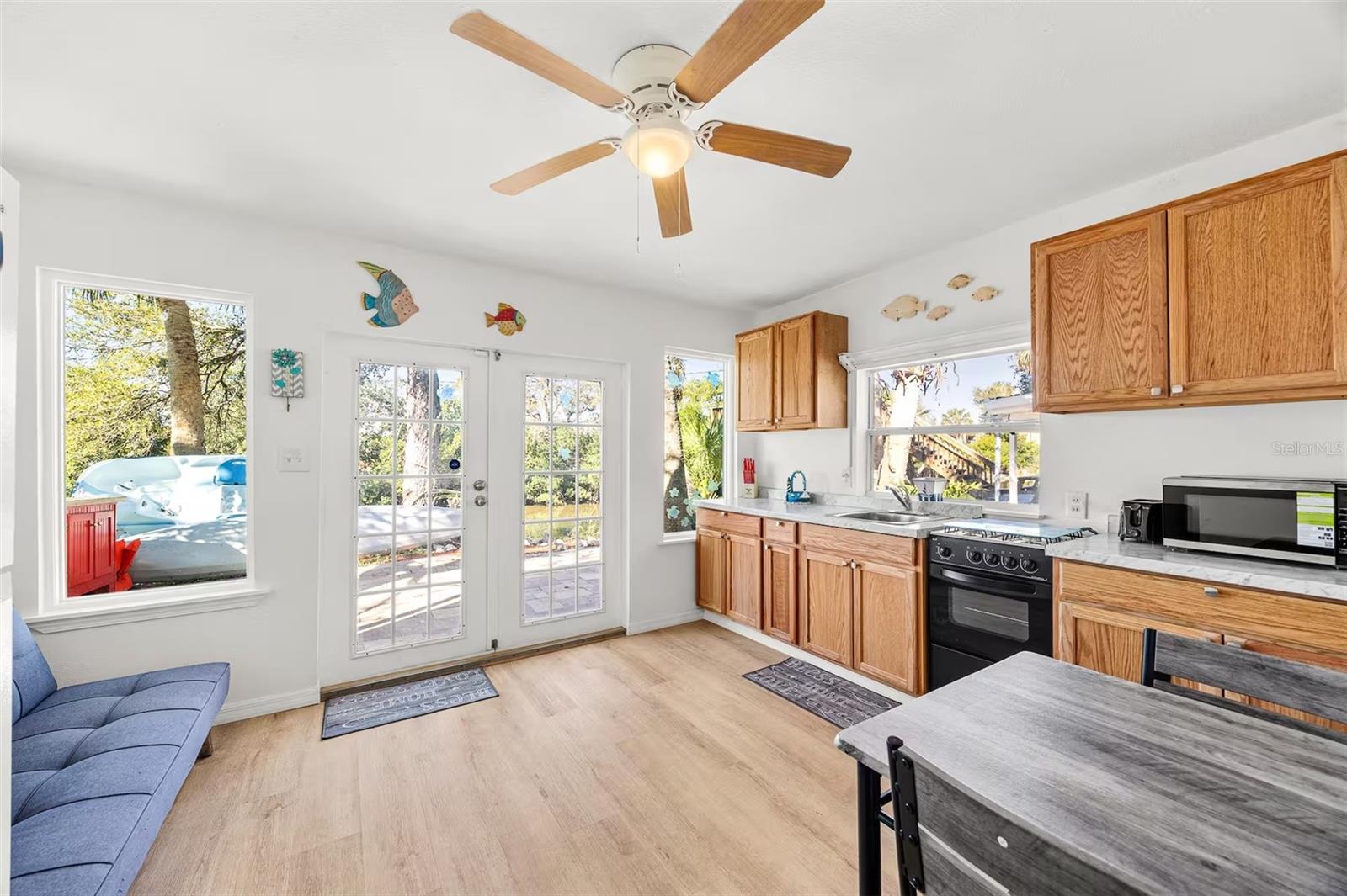 Image 48 of 70 For 8825 Oak Street