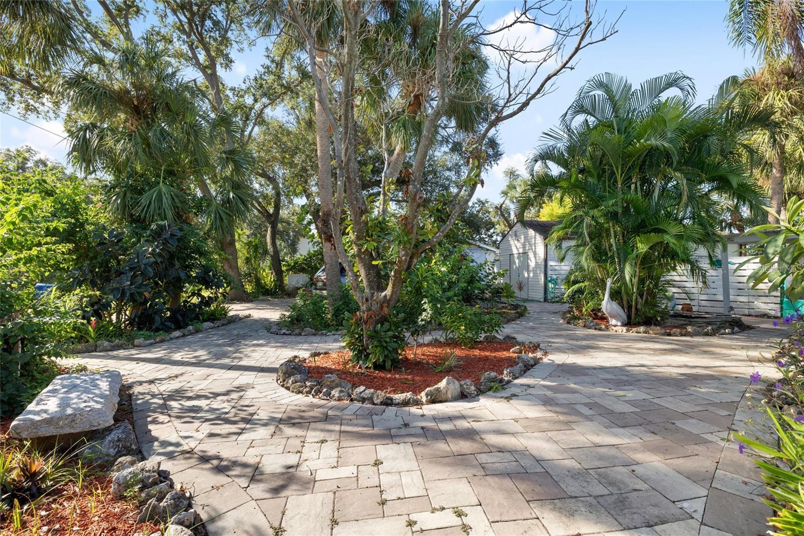 Image 61 of 70 For 8825 Oak Street