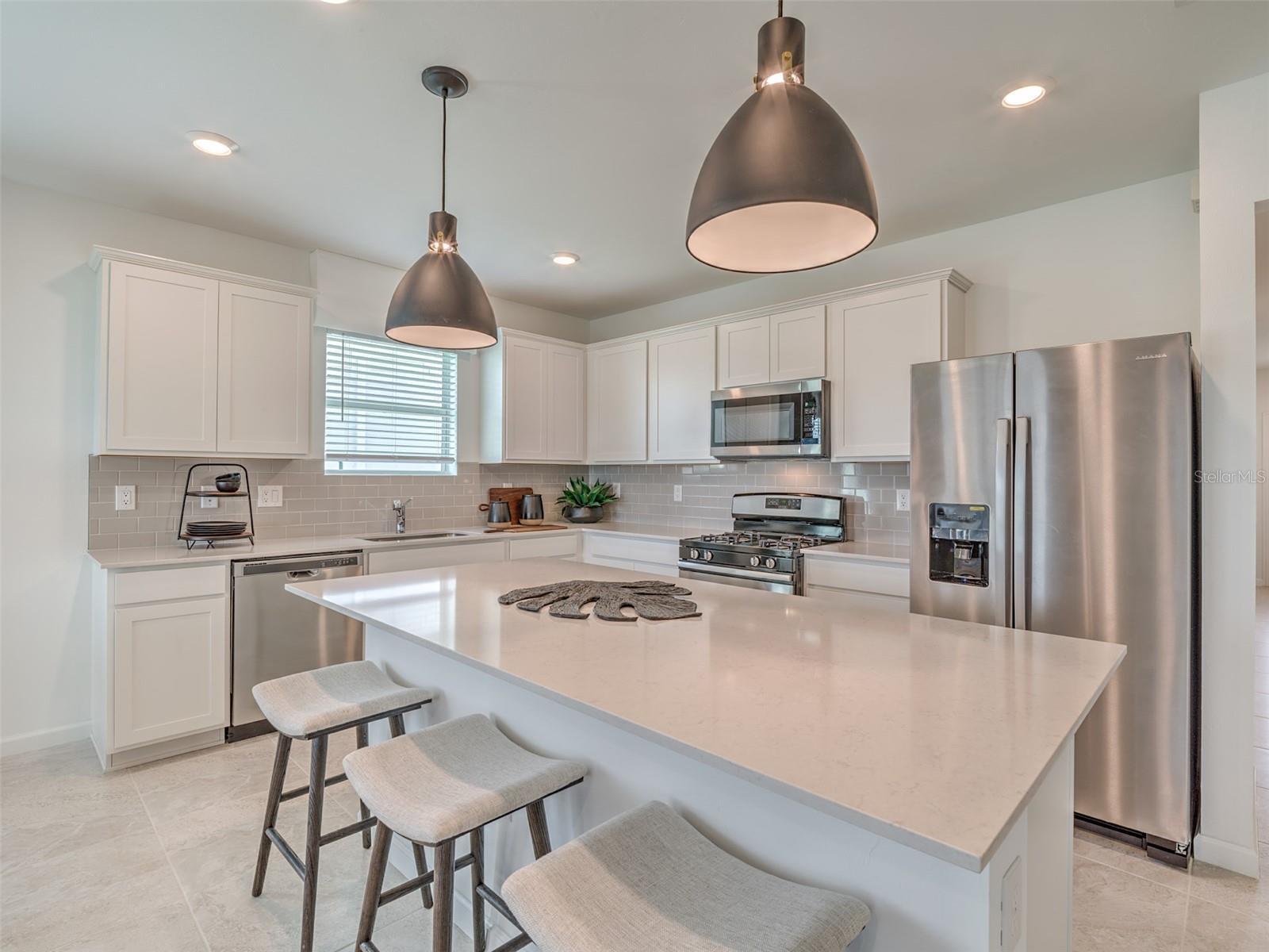 Image 9 of 18 For 10790 Buttercup Court