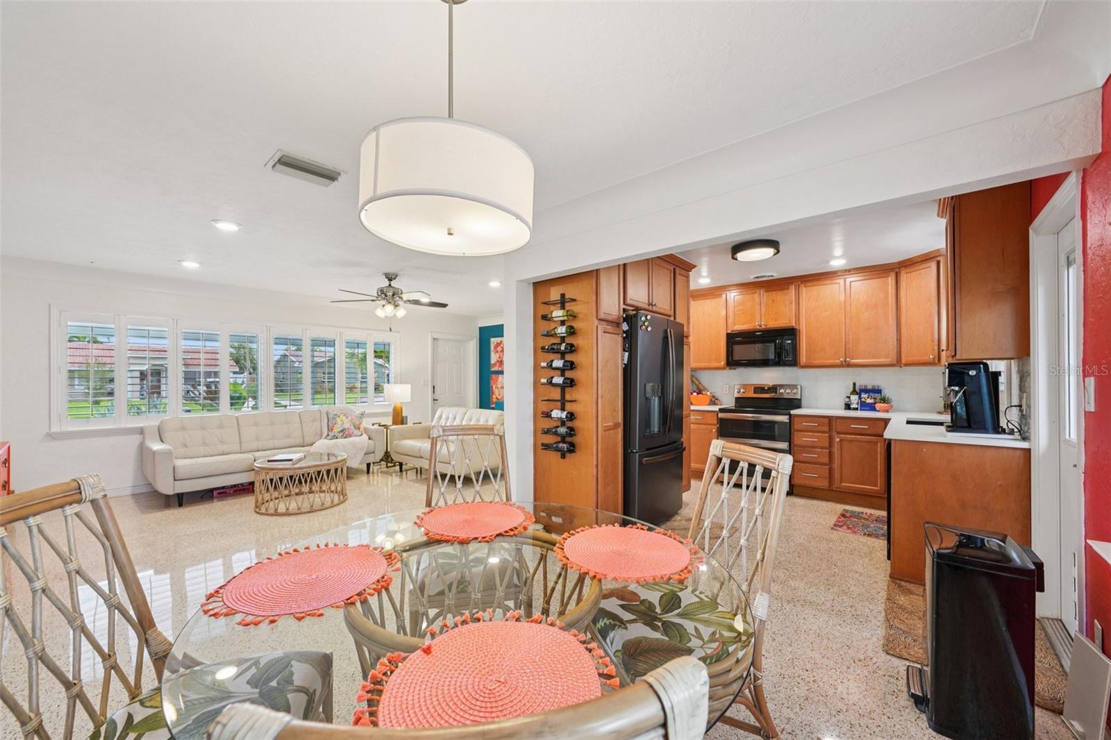 Image 10 of 36 For 6417 24th Avenue N