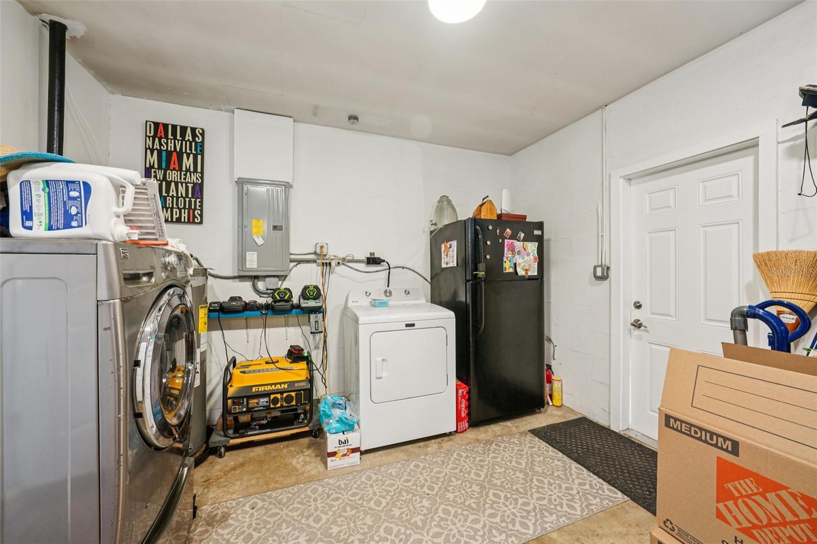 Image 21 of 36 For 6417 24th Avenue N