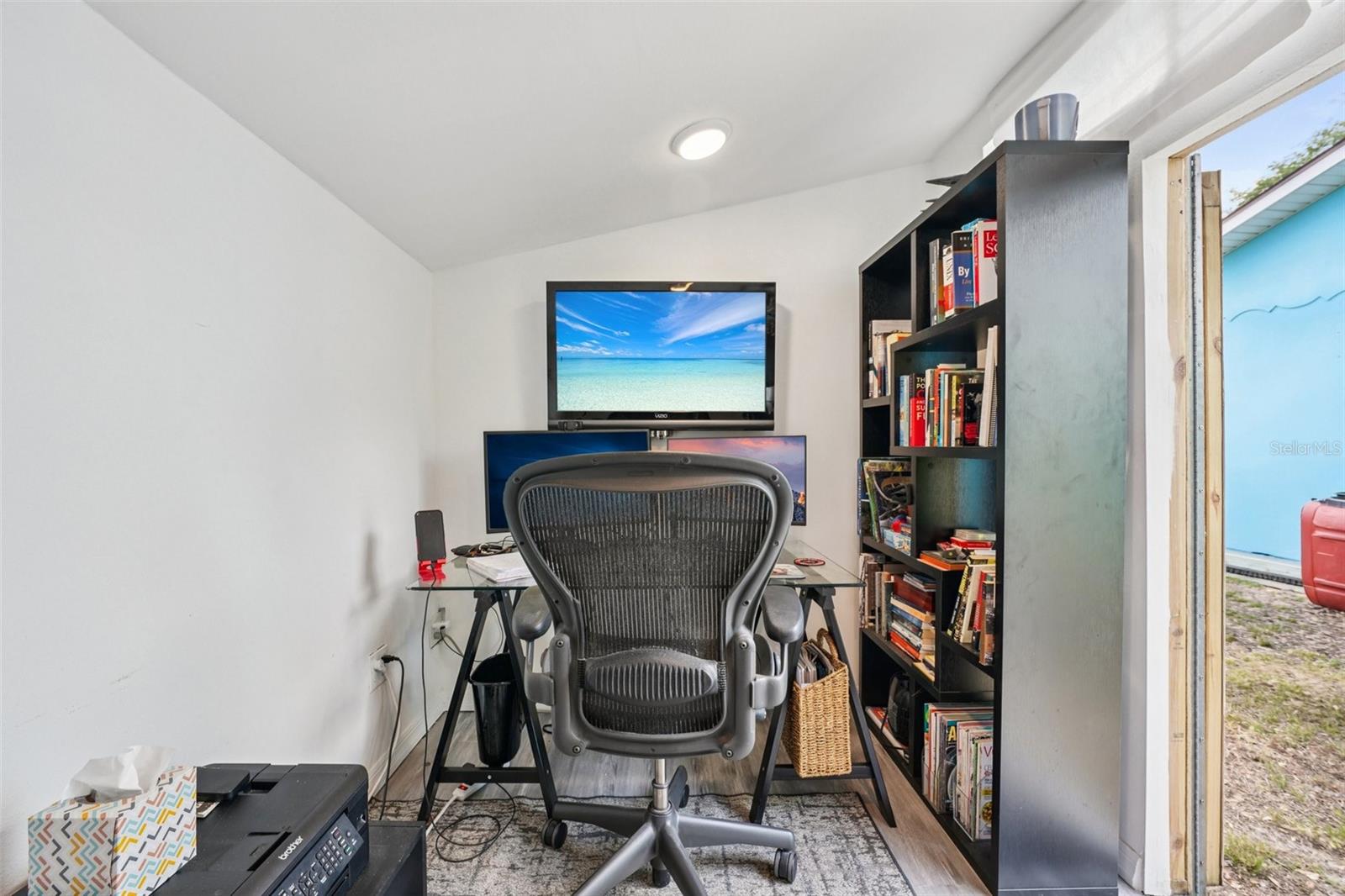 Image 27 of 36 For 6417 24th Avenue N