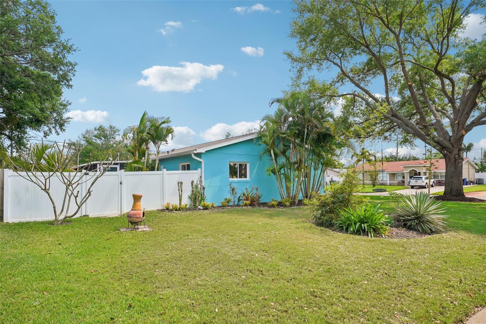 Image 32 of 36 For 6417 24th Avenue N