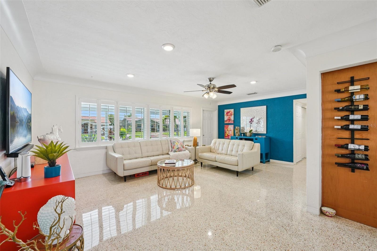 Image 6 of 36 For 6417 24th Avenue N