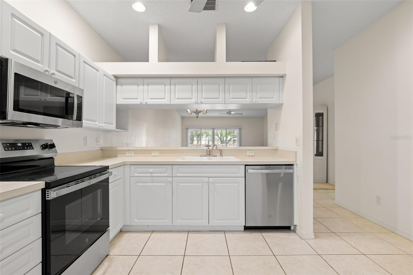 Image 8 of 47 For 6600 100th Way N 24b