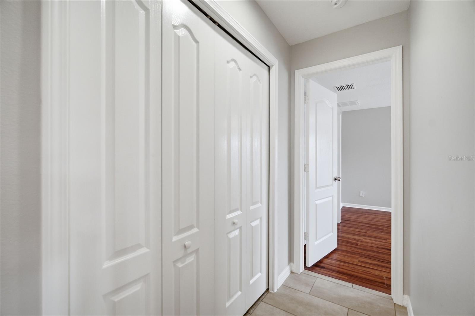 Image 19 of 48 For 10309 Granada Green Court