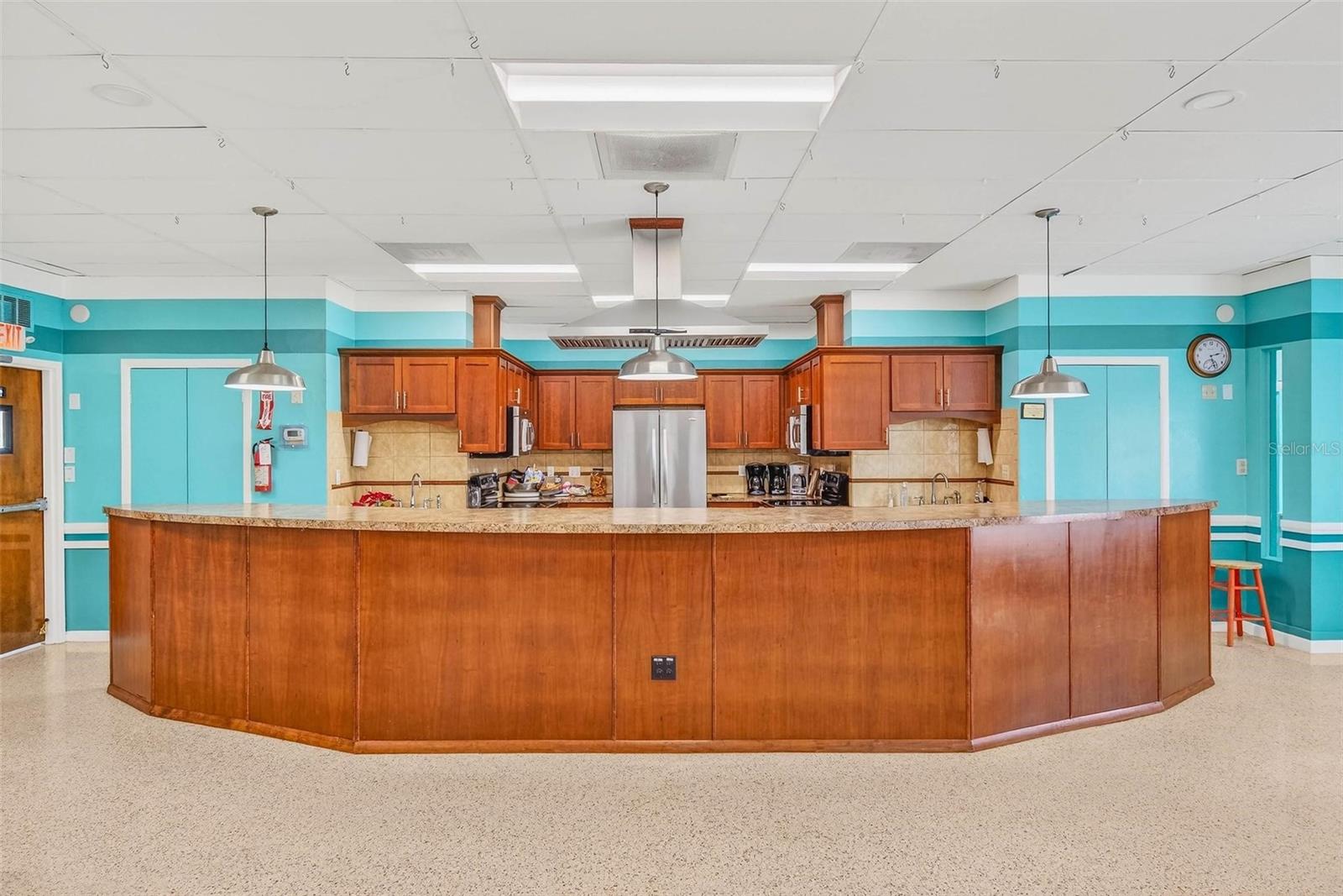 Image 25 of 32 For 14198 89th Avenue