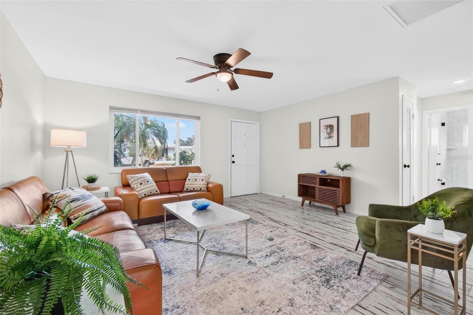 Image 5 of 32 For 14198 89th Avenue