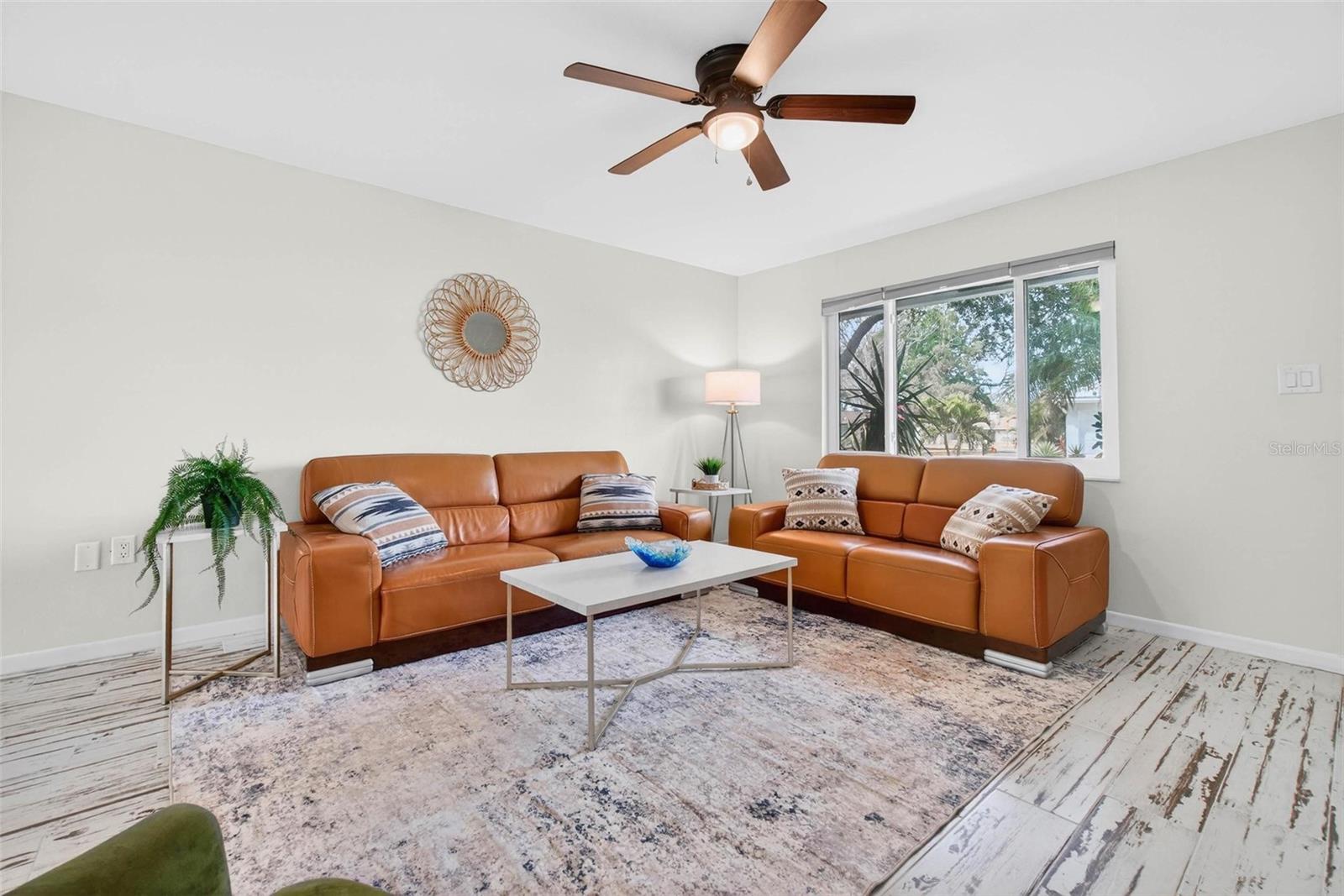 Image 6 of 32 For 14198 89th Avenue