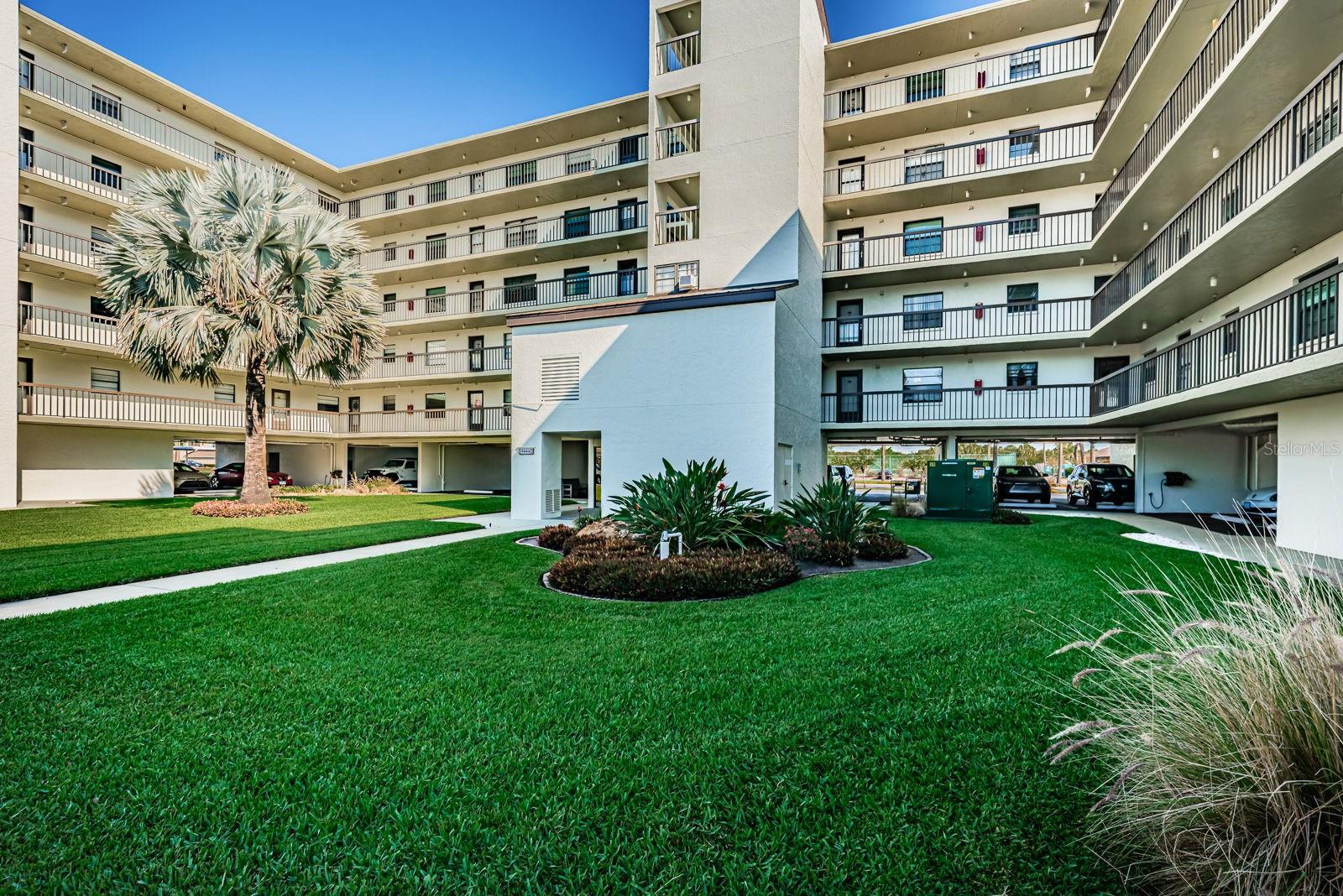 Image 33 of 55 For 9860 62nd Terrace N 1025