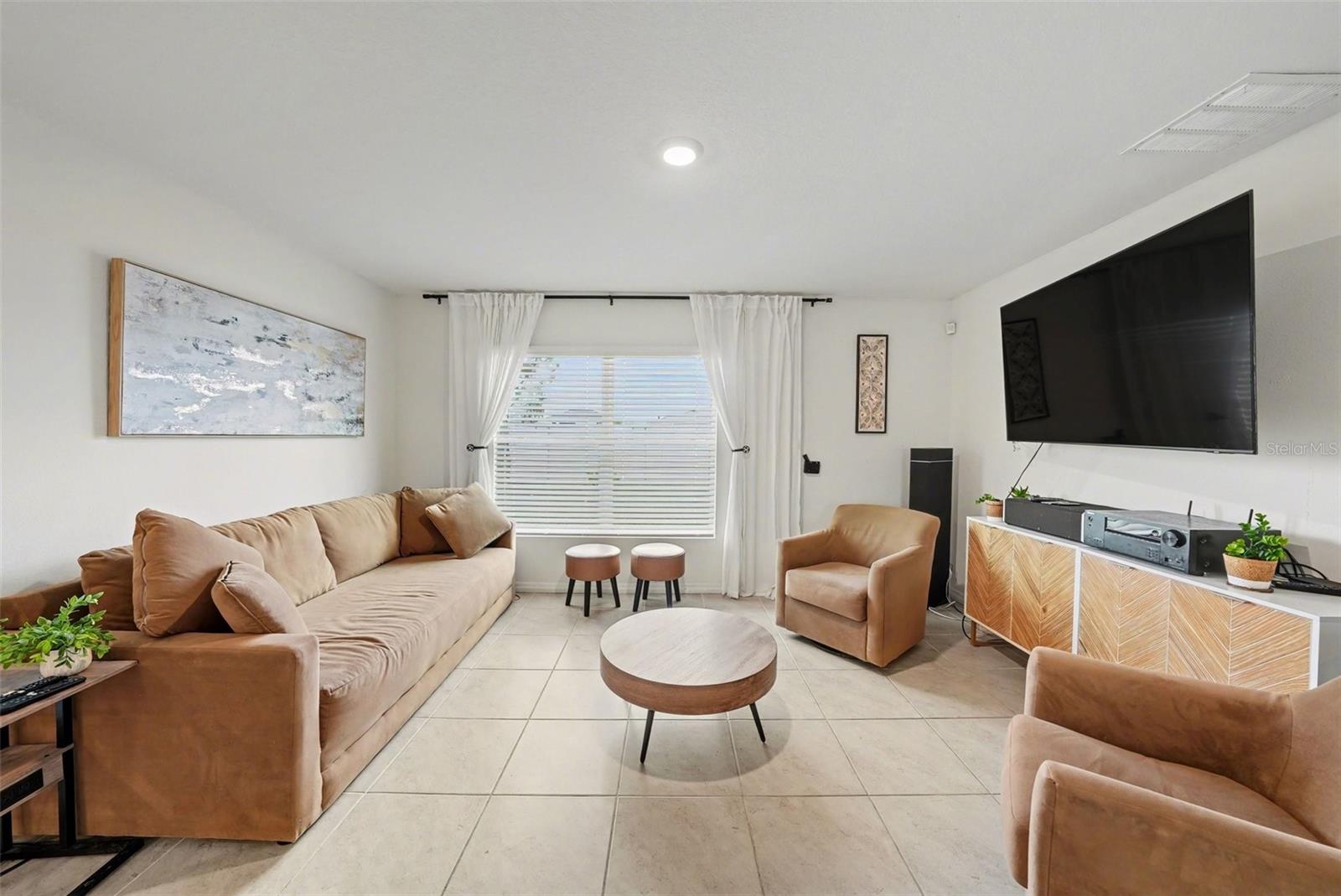 Image 10 of 33 For 7980 Broad Pointe Drive