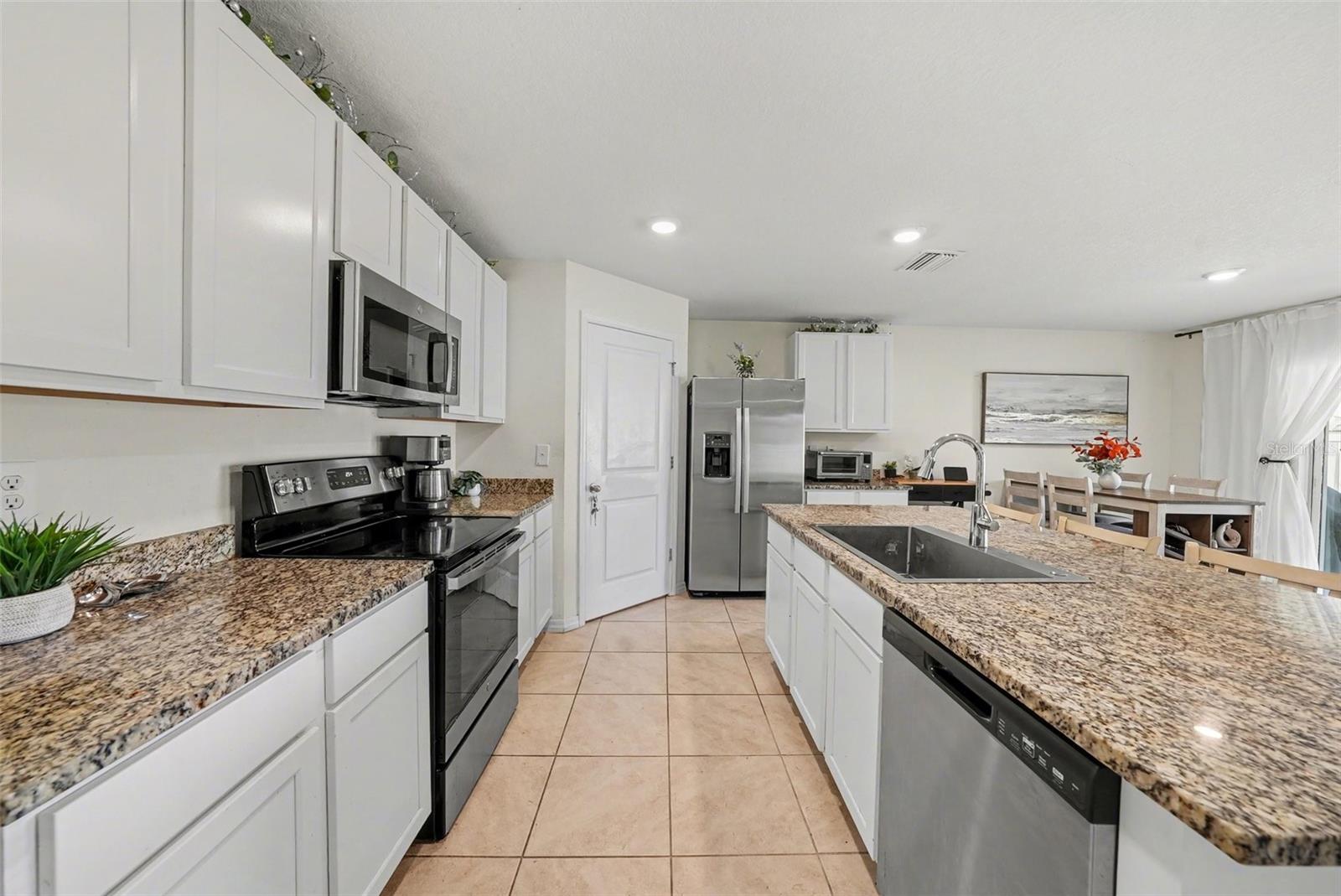 Image 16 of 33 For 7980 Broad Pointe Drive